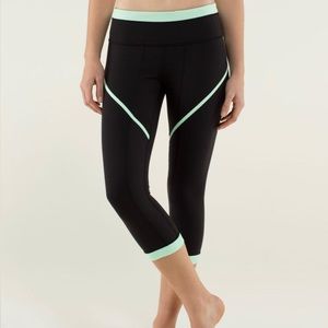 Lululemon Roll Out Crop yoga pants